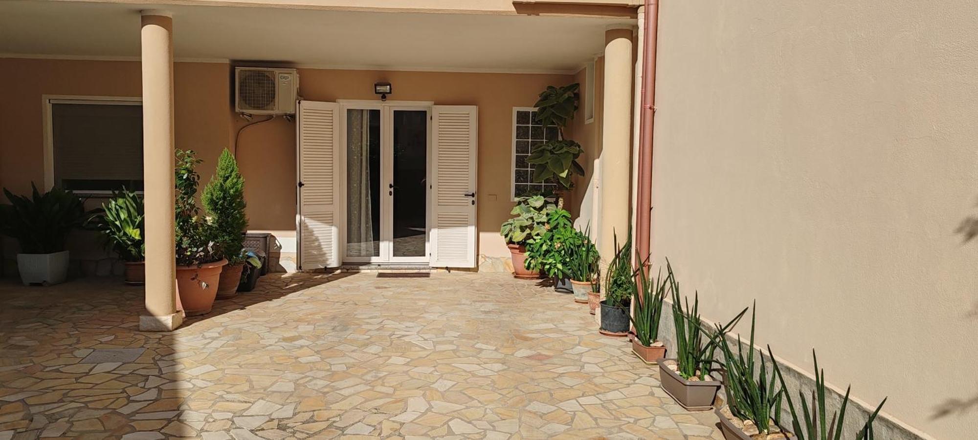 Casa Gio Apartment Асемини Екстериор снимка
